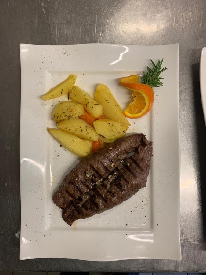 Hotel Und Restaurant Zeus ولفسبورج المظهر الخارجي الصورة